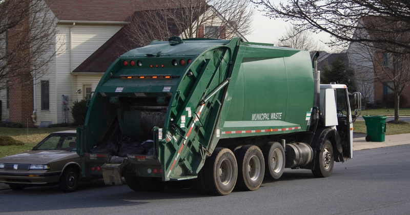 An image of a dumpster truck.